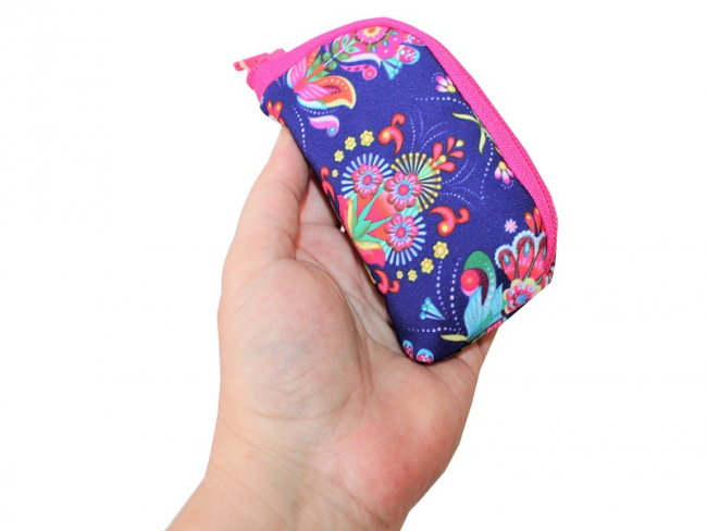 Pumpentasche, bunte Blumen, pinker Reißverschluss